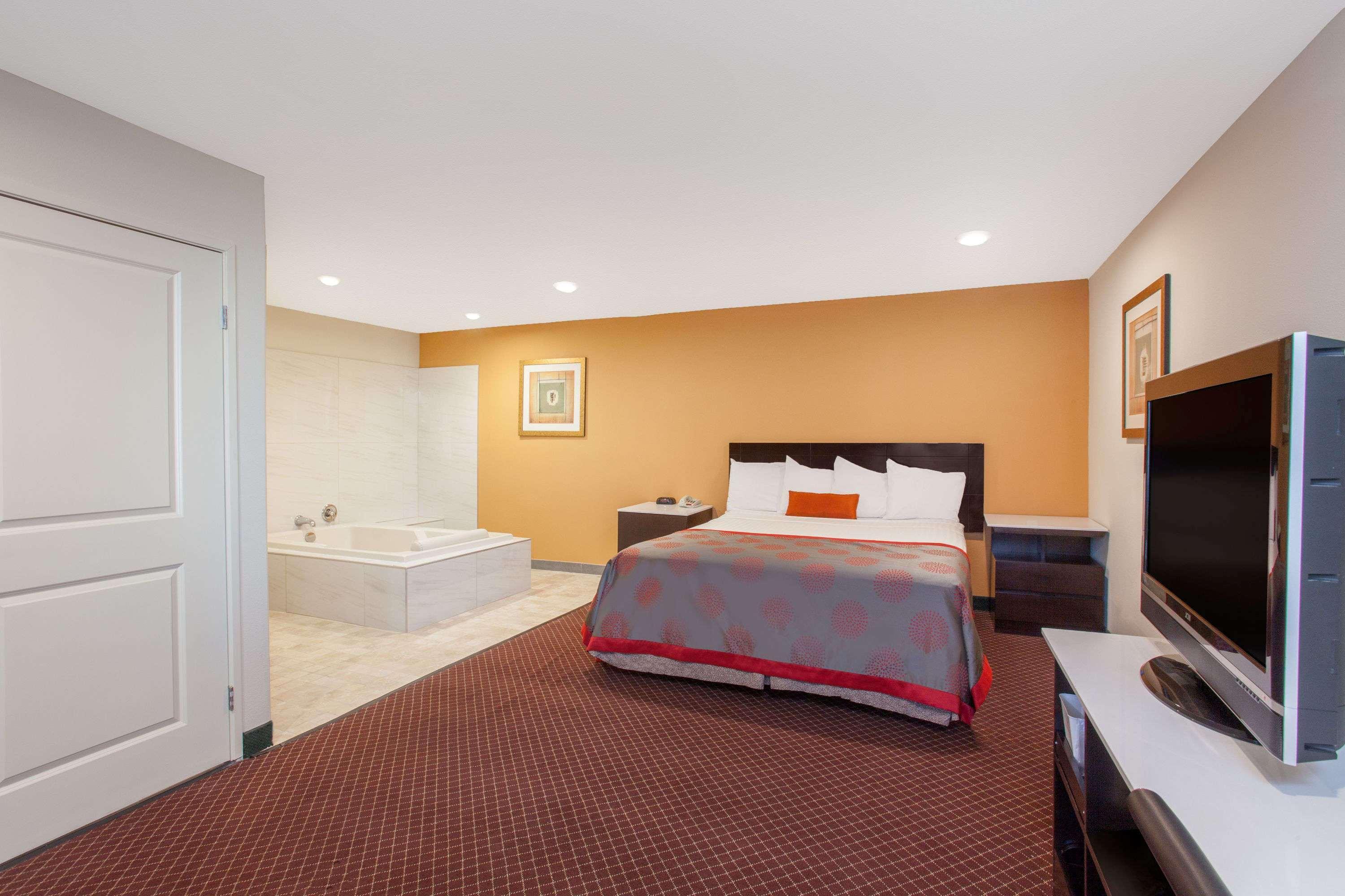 Ramada By Wyndham Culver City Los Angeles Eksteriør bilde