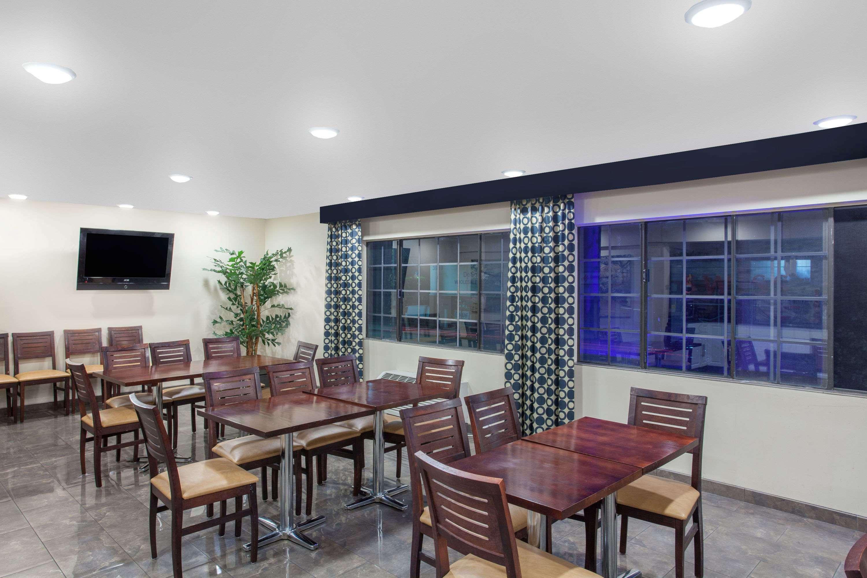 Ramada By Wyndham Culver City Los Angeles Eksteriør bilde