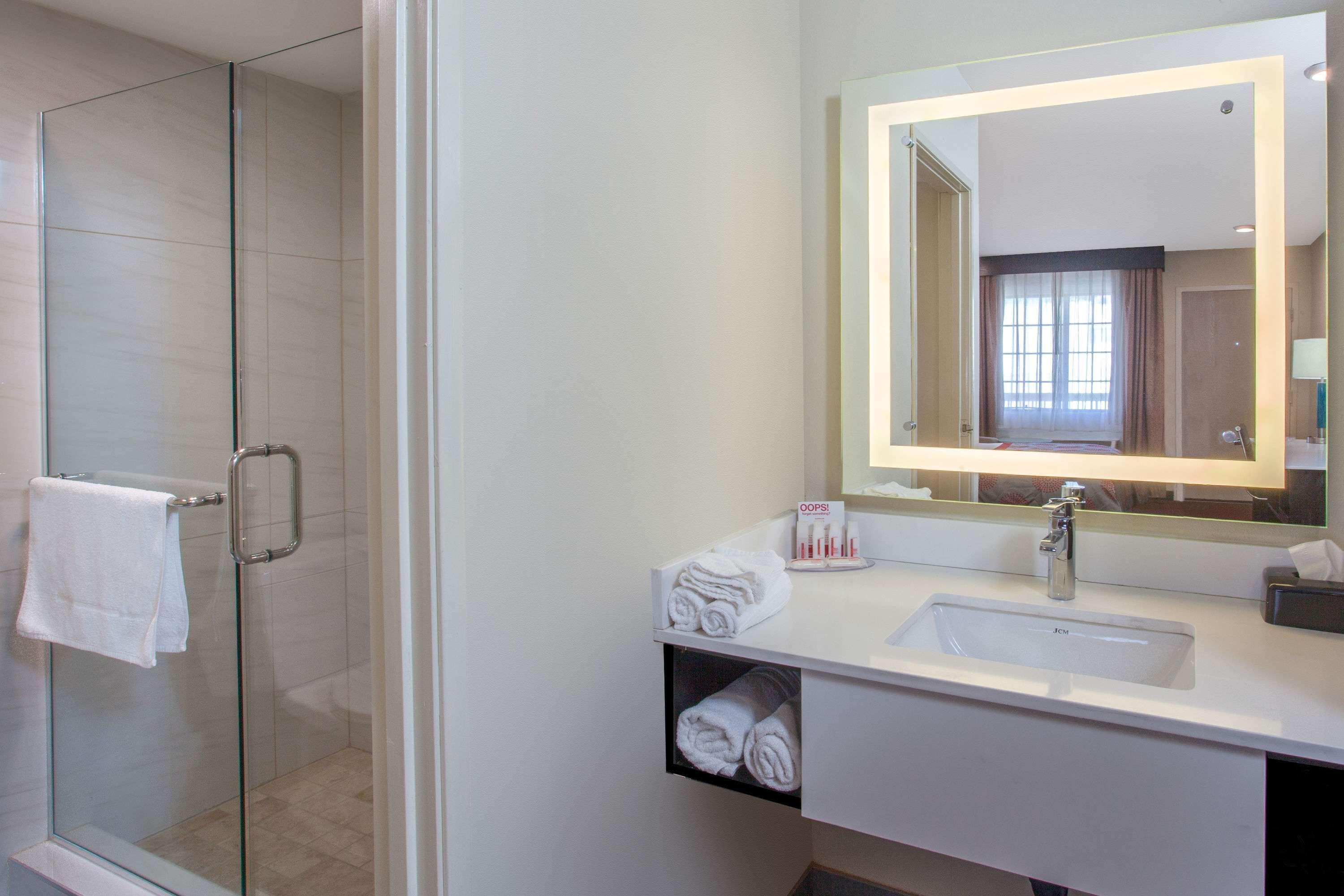 Ramada By Wyndham Culver City Los Angeles Eksteriør bilde