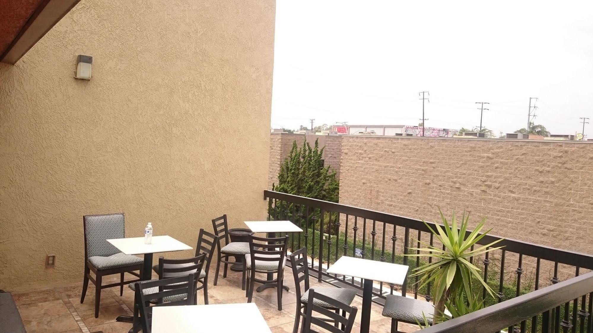 Ramada By Wyndham Culver City Los Angeles Eksteriør bilde